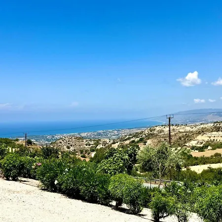 Tuludis Villa *